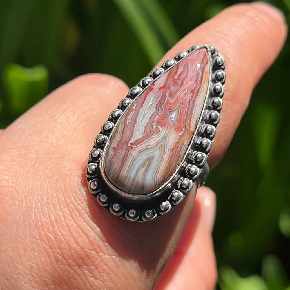 Size 8.75 Silver‎ plated crazy lace agate ring